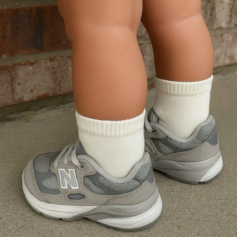 White and Pink Ankle Socks